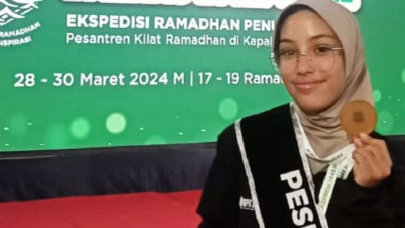 Aisha Najla Sheera, Peraih Peserta Terbaik Pesantren Kilat di Atas Kapal TNI AL 1445 H/2024 M