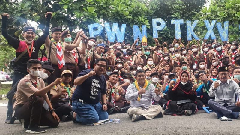 Kontingen Pramuka dari berbagai PTK se Indonesia menunjukkan kebersamaan dalam perbedaan merajut silaturahim