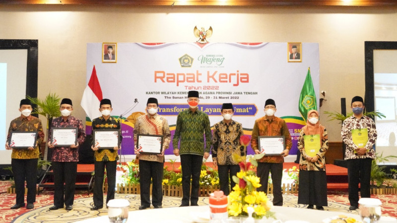 Gubernur Jawa Tengah, Ganjar Pranowo usai memberikan Apresiasi Sahabat Madrasah