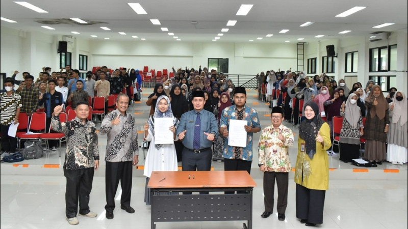158 Mahasiswa UIN Mahmud Yunus Batusangkar Tekan Kontrak KIP Kuliah.
