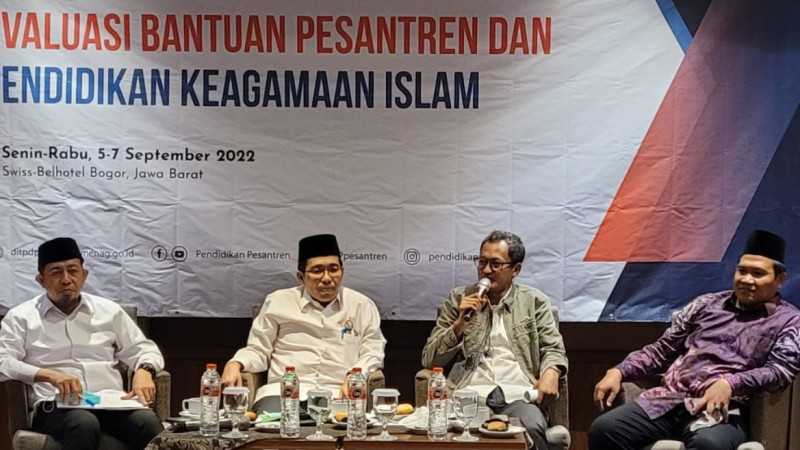 105 Pondok Pesantren penerima bantuan program Inkubasi Bisnis Pesantren tahun 2021 berkumpul di Bogor dalam rangka melaksanakan rapat evaluasi perkemb