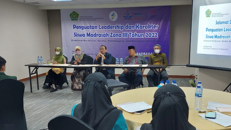 Direktorat KSKK Madrasah Perkuat Kepemimpinan Siswa Madrasah Aliyah dari Indonesia Timur