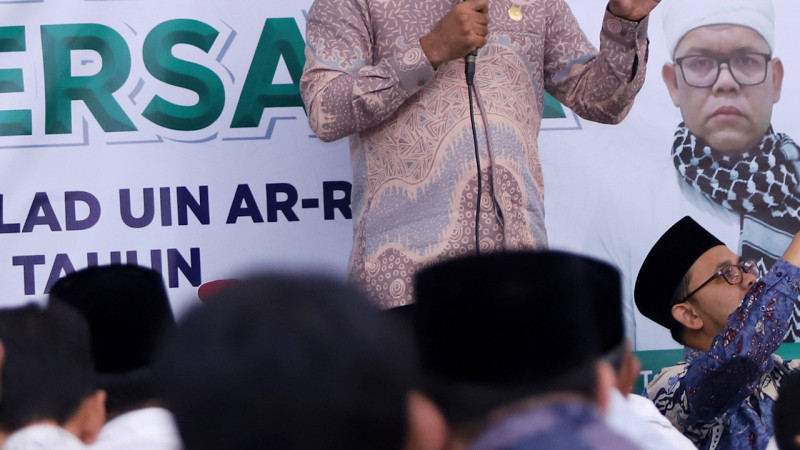 Rektor UIN Ar-Raniry Mujiburrahman menyampaikan sambutan pada Zikir dan Doa bersama dalam rangka Milad ke 59 UIN Ar-Raniry Banda Aceh
