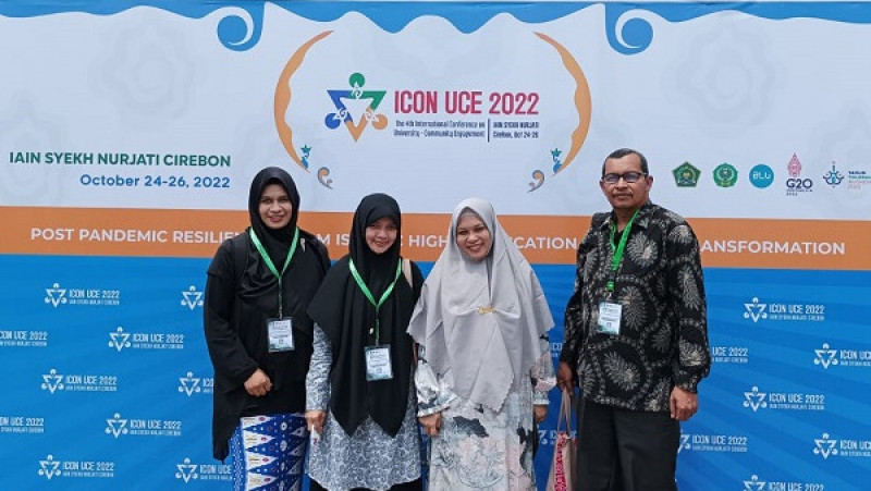 Foto : Dosen IAIN Langsa foto bersama pada acara  International Conference on University-Community Engagement (ICON UCE).