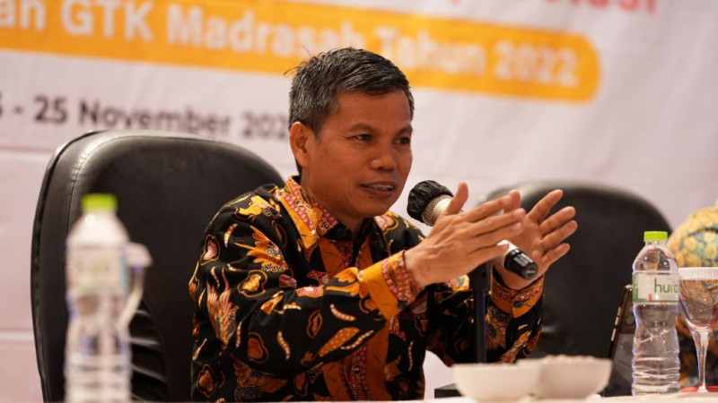 Direktur GTK Madrasah, Muhammad Zain saat membuka Grand Final Anugerah GTK Madrasah 2022