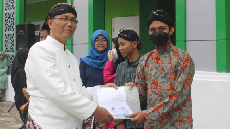 Tim riset MTsN 1 Yogyakarta berhasil merebut medali perak dan perunggu dari ajang International bertajuk Kompetisi Global Competition For Li