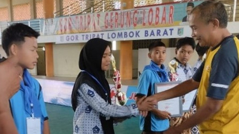MTS Negeri 1 Lombok Barat Juarai Lomba PMR