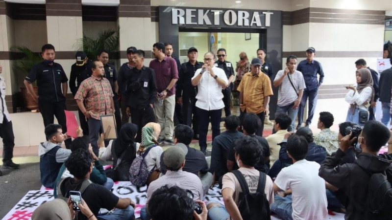 Audiensi Mahasiswa dengan Pihak Rektorat UIN Jakarta