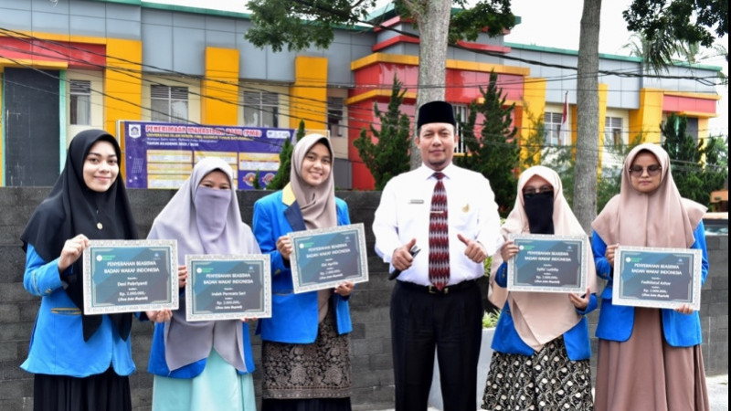Lima Mahasiswa UIN Mahmud Yunus Batusangkar Terima Beasiswa BWI Kemenag