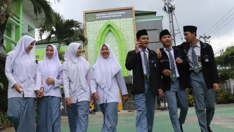 Sebanyak 45 siswa kelas XII MAN 1 Yogyakarta diterima menjadi mahasiswa baru di Perguruan Tinggi Negeri (PTN) tanpa tes atau melalui jalur Seleks
