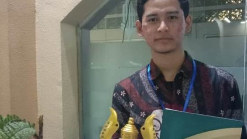 Khoirul Anam Mahasiswa IAIN Cirebon Juara 2 Karya Tulis ilmiah Hadist pada Seleksi Tilawatil Qur’an dan Hadist (STQH)