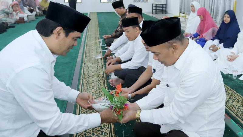 Prosesi Peusijuek JCH UIN Ar-Raniry Banda Aceh tahun 2023