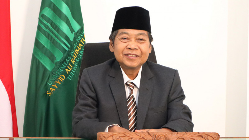 Prof. Maftukhin (Rektor UIN Sayyid Ali Rahmatullah Tulungagung).