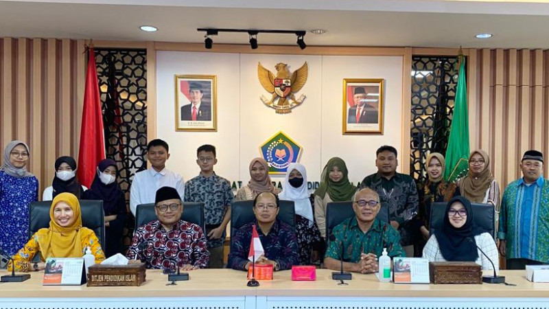 Kedatangan Siswa Luar Negeri, Sekretaris  Ditjen Pendis: Belajar Islam di Indonesia  Pilhan Tepat