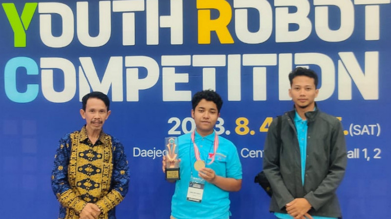 Almer Abiyu Ahmad, siswa kelas XI MAN 1 Pasuruan kembali meraih juara di ajang Internasional yang dilaksanakan di Korea Selatan.