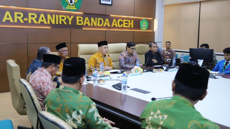 Wakil Menteri Agama Saiful Rahmat Dasuki menyampaikan materi pada Diklatpim bagi mahasiswa UIN Ar-Raniry