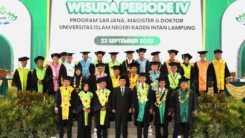 Wamenag RI bersama jajaran pimpinan dan senat UIN Raden Intan Lampung