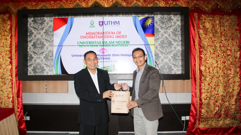MoU UIN Bukittinggi dengan Universiti Tun Hussein Onn Malaysia (UTHM)