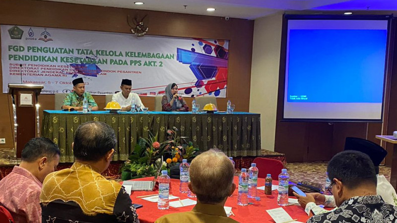 Penguatan Tata Kelola Kelembagaan Pendidikan Kesetaraan pada Pondok Pesantren Salafiyah Angkatan 2 di Makassar, Sulawesi Selatan
