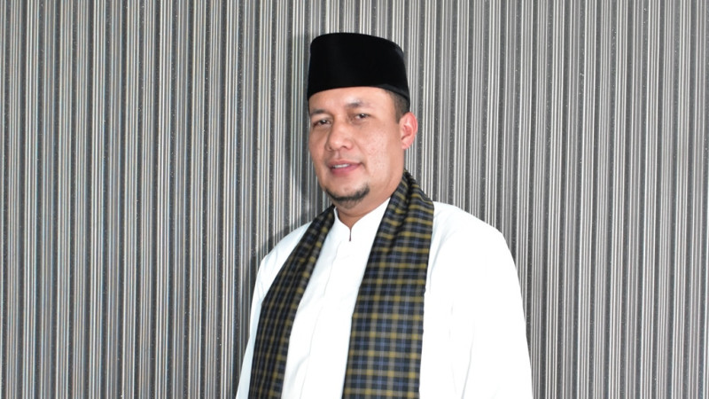 Prof. Dr. Marjoni Imamora, M.Sc (Rektor UIN Mahmud Yunus Batusangkar)