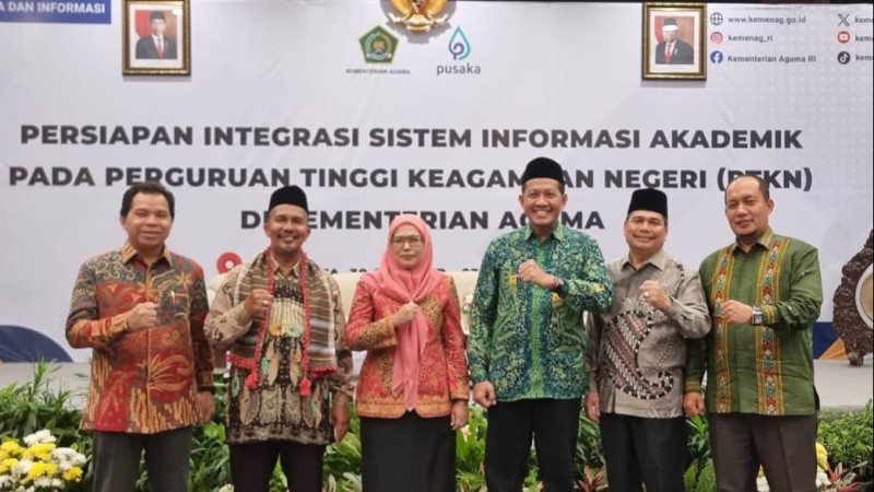 Rektor UIN Mahmud Yunus Batusangkar Bersama Beberapa Rektor PTKIN
