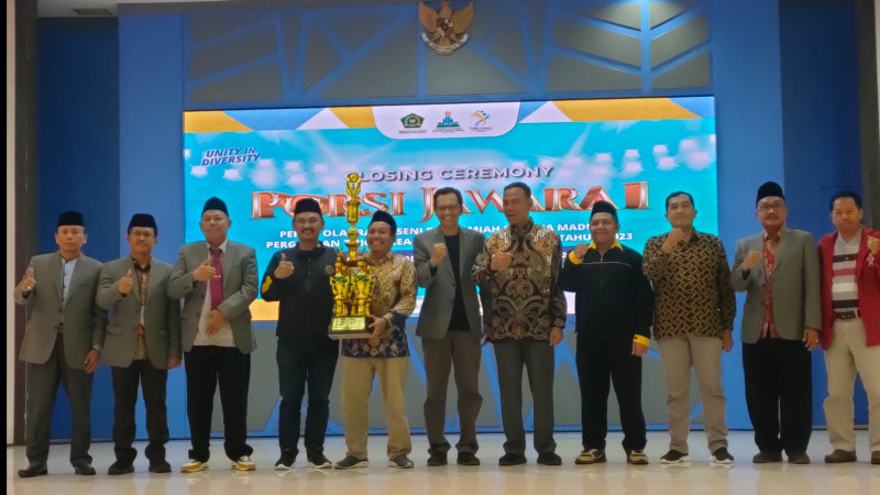 Inilah Trophy Juara Umum Porsi Jawara I PTKIN 2023