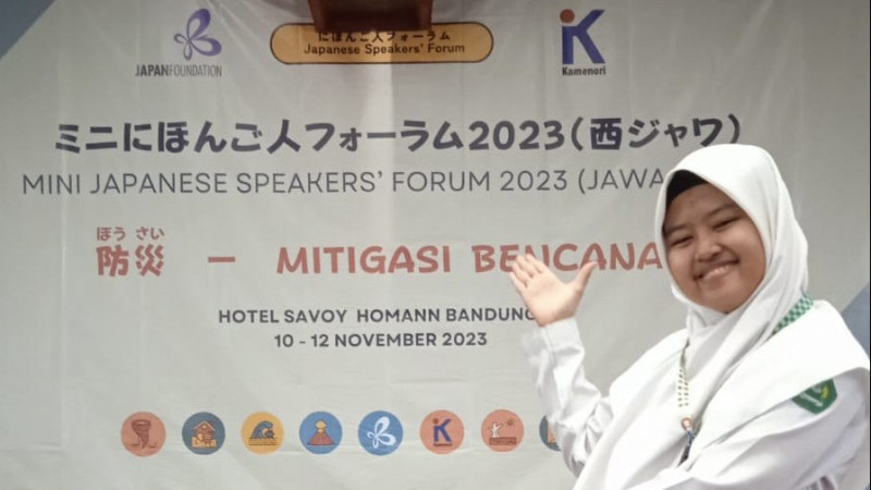 Siswi MAN 1 Darussalam Ciamis Dewi Sri Utami jadi Pembicara di Mini Japanese Speakers' Forum 2023