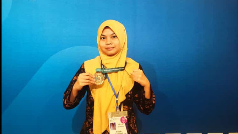 Faizah Andriansyah Siswi MTsN 6 Padang yang berhasil meraih Medali pada Internasional Junior Science Olympiad (IJSO)