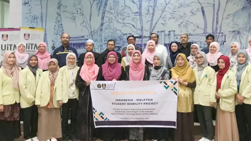 Fakultas Ekonomi dan Bisnis Islam (FEBI) UIN Salatiga melaksanakan program student mobility ke Universiti Teknologi MARA Terengganu (UiTM) Malaysia.