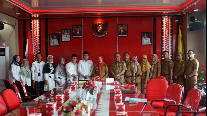 WR III UIN RIL beserta jajaran saat mengunjungi Walikota Bandar Lampung