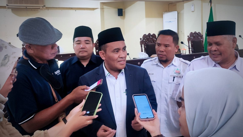 Rektor UIN Mataram saat diwawancarai terkait Hibah Tanah 3,1 Hektar dari DPRD dan Pemda Lombok Barat