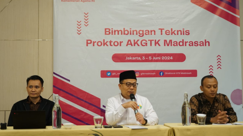Bimbingan teknis pelaksanaan asesmen kepada para admin Kanwil Kementerian Agama se-Indonesia.