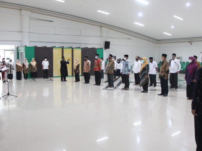 Rektor Lantik Delapan Pejabat Struktural di UIN SATU Tulungagung