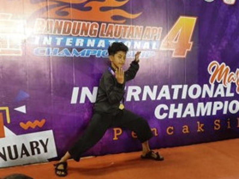 MTsN 8 Ngawi Juarai Pencak Silat Bandung Lautan Api Internasional Championship IV