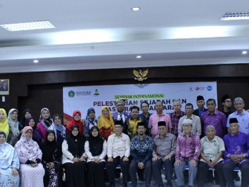 FAH UIN Ar-Raniry dan LEPAS Malaysia Gelar Seminar Internasional