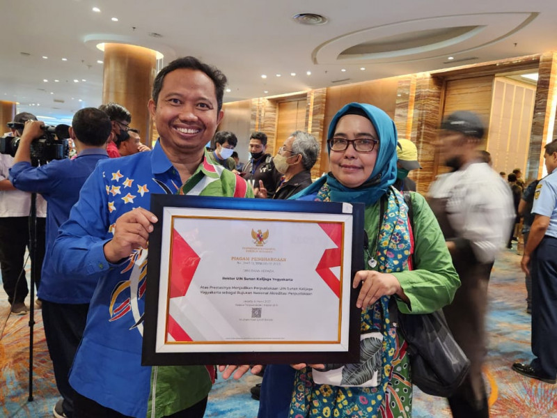 UIN Sunan Kalijaga Terima Penghargaan Sebagai Rujukan Nasional Akreditasi Perpustakaan