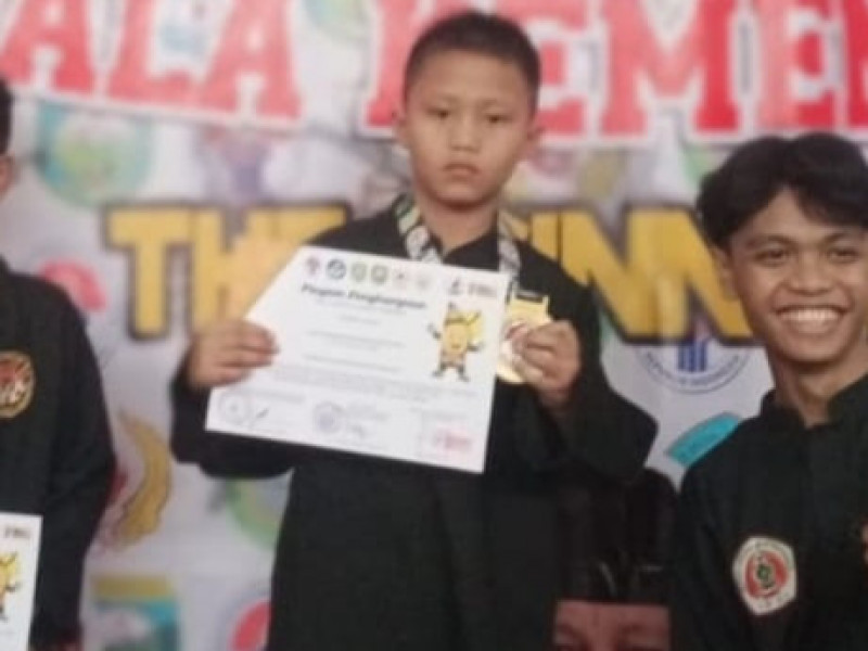 Siswa Kelas MIN 2 Muara Enim Raih Medali Emas Pada Kejuaraan Pencak Silat Lampung Championship VI ”Piala Kemenpora RI” Tahun 2023