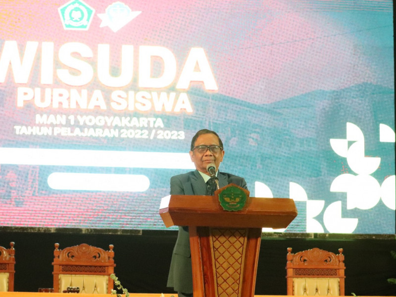 Hadiri Wisuda Purna Siswa MAN 1 Yogyakarta, Menko Polhukam:  Tingkatkan SDM dan Integritas