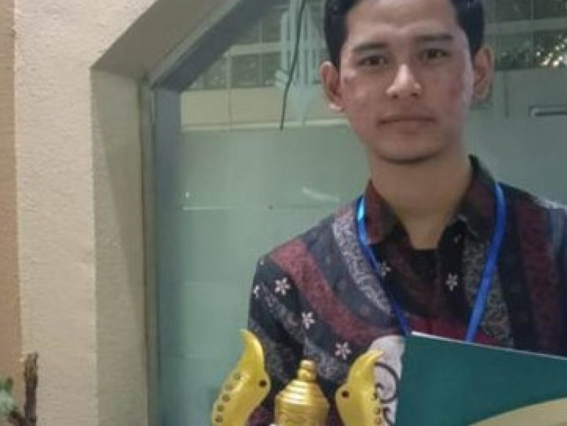 Khoirul Anam Mahasiswa IAIN Cirebon Juara 2 Karya Tulis ilmiah Hadist pada Seleksi Tilawatil Qur’an dan Hadist (STQH)