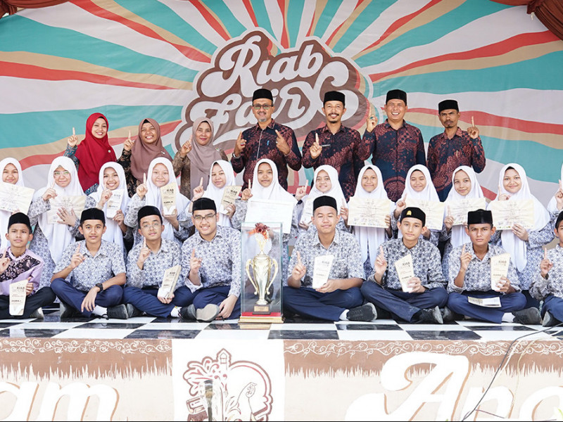 MTsN 1 Model Banda Aceh Kembali Raih Juara umum Riab Fair Ke X