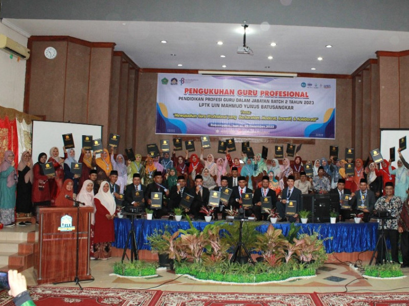 UIN Mahmud Yunus Batusangkar Kukuhkan 167 Guru Profesional, dari 13 Provinsi di Indonesia