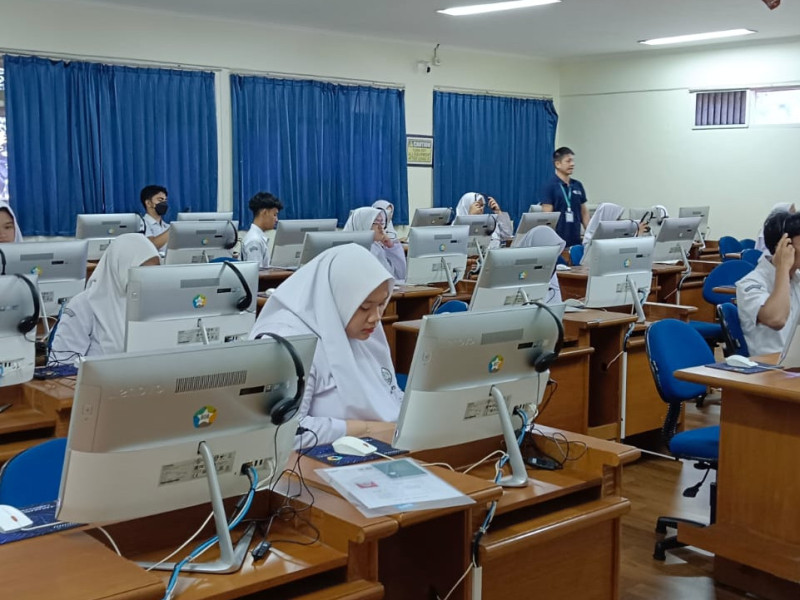 Hebat, Enam Siswa MAN 4 Jakarta Raih Nilai 100 Ujian Bahasa Mandarin