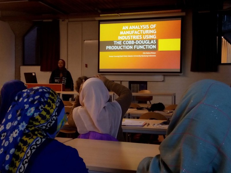 Dosen Universitas Leiden Kagum dengan Tema Presentasi Peserta