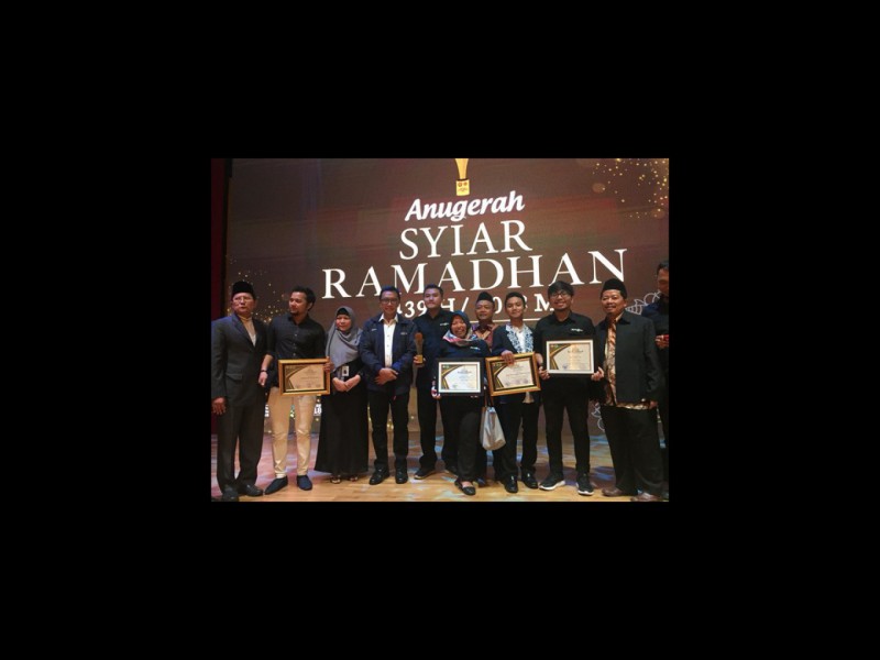 Alfa Voice MAN 2 Kediri Terima Penghargaan Syiar Ramadhan 2018